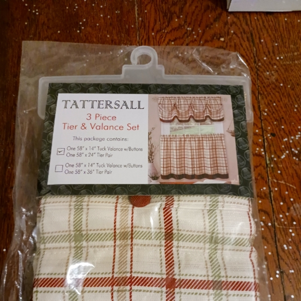 New kitchen curtain set